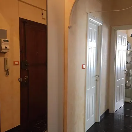 Bumby's Apartment Genoa